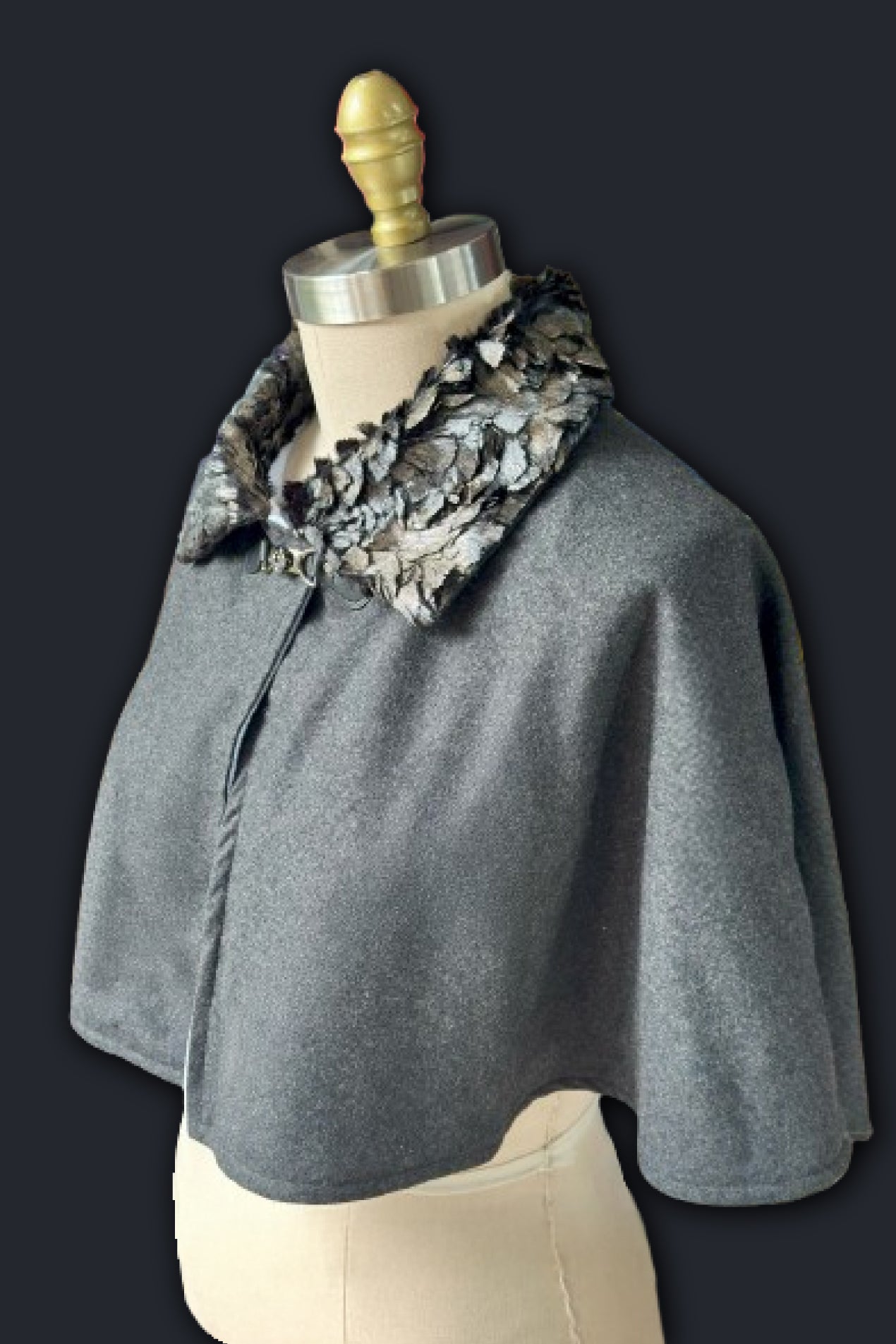 Collared Capelet #04