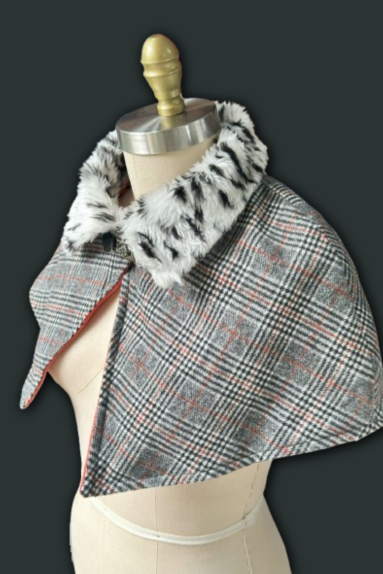 Collared Capelet #02