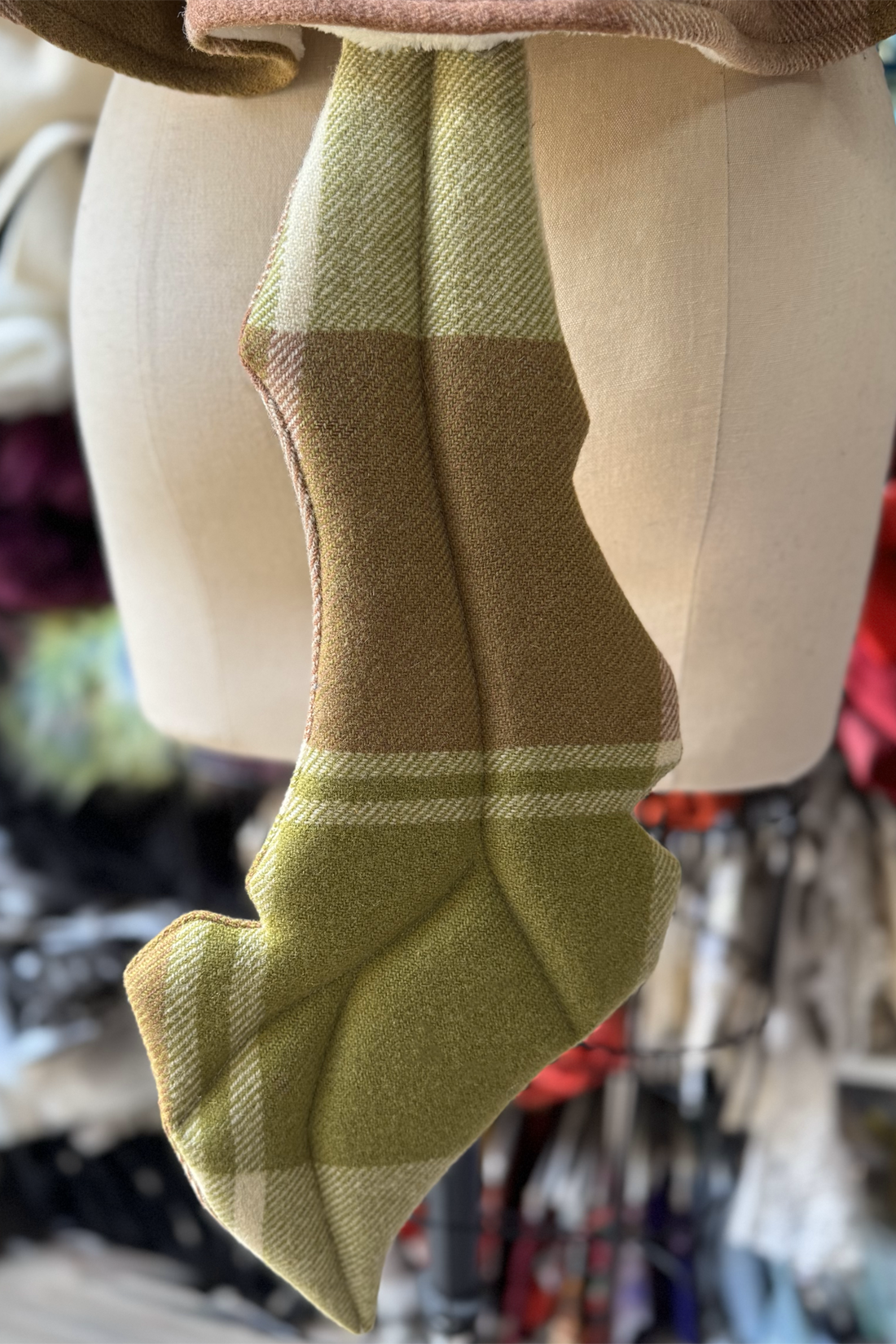 Leafeon Capelet (Cottage Core)