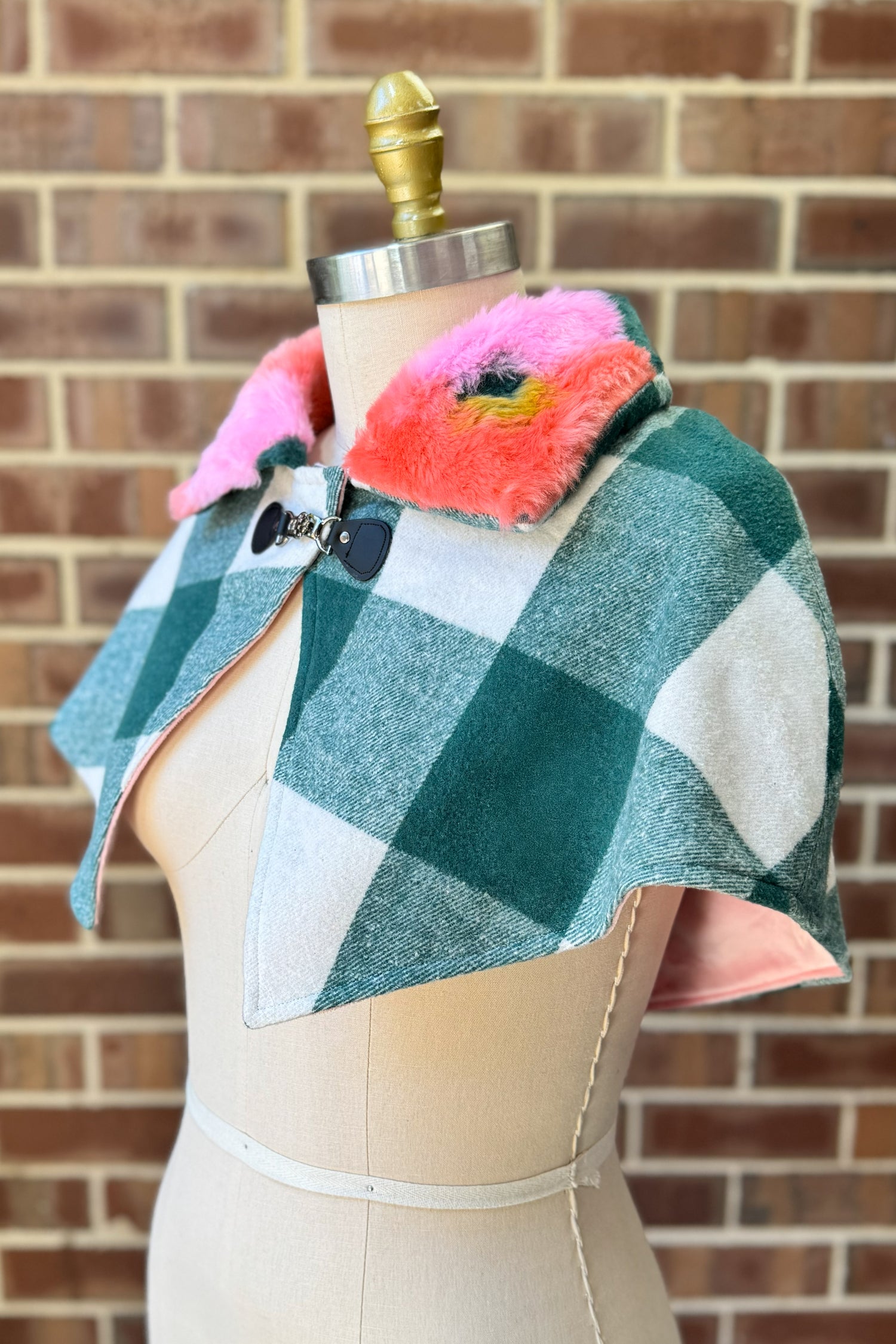 Collared Capelet #05