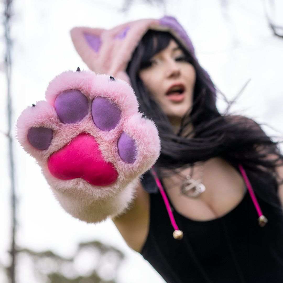 Furry Hat & Paws // Ironmouse