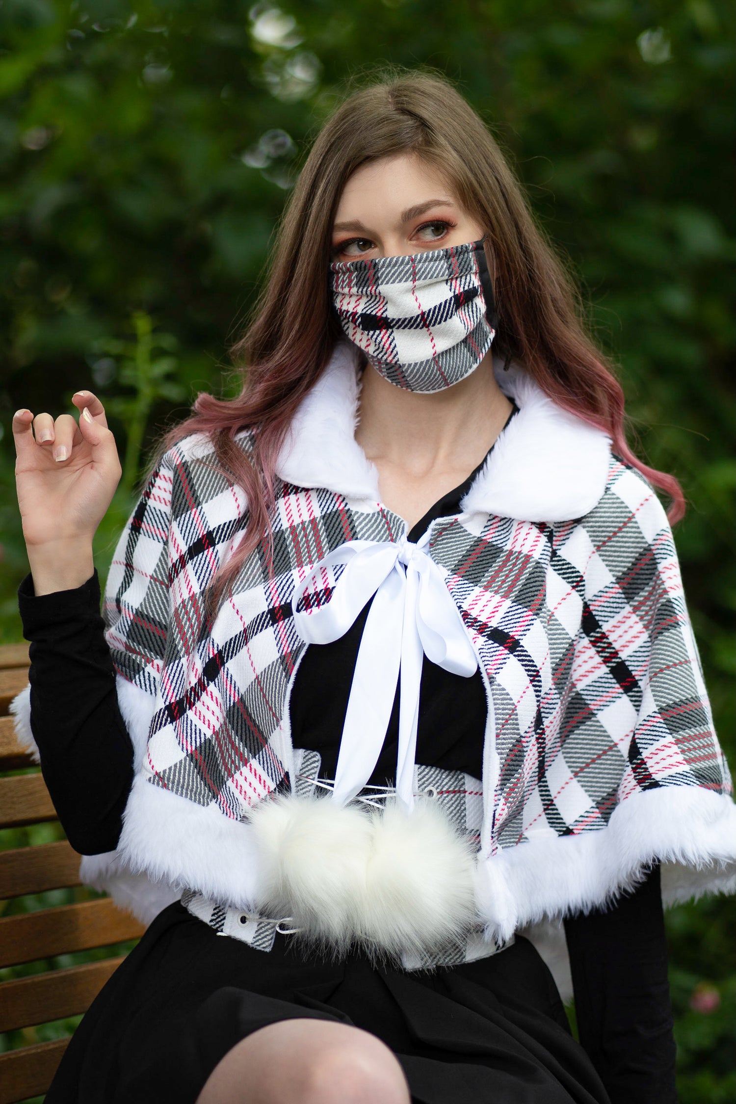 Snow Capelet & Waistband