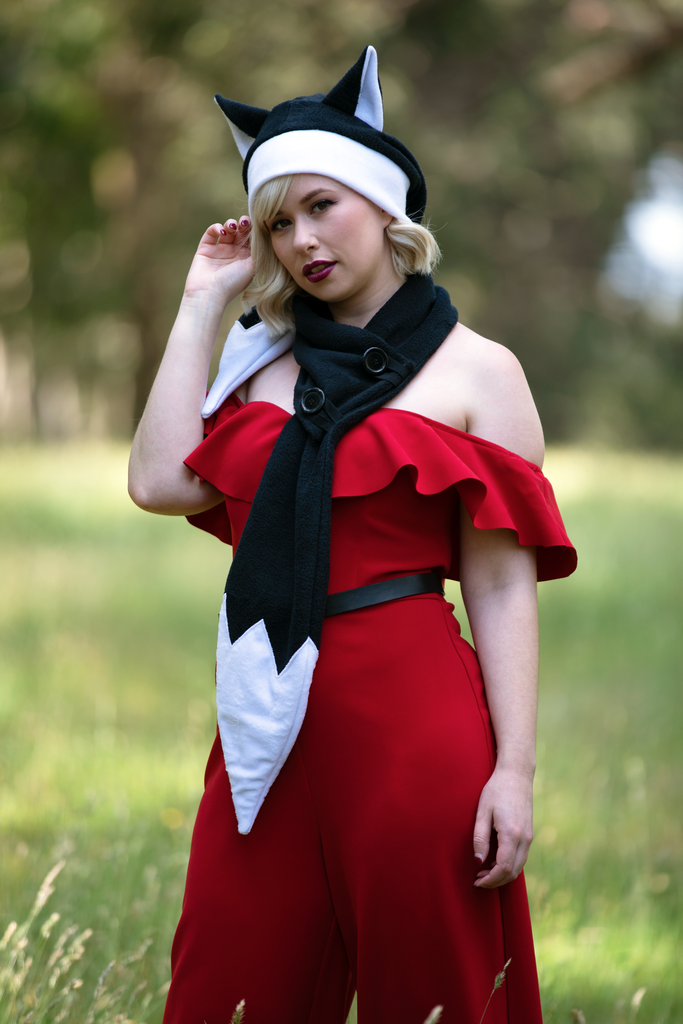 Foxmas Hat & Scarf (BLCK) - Button Fox
