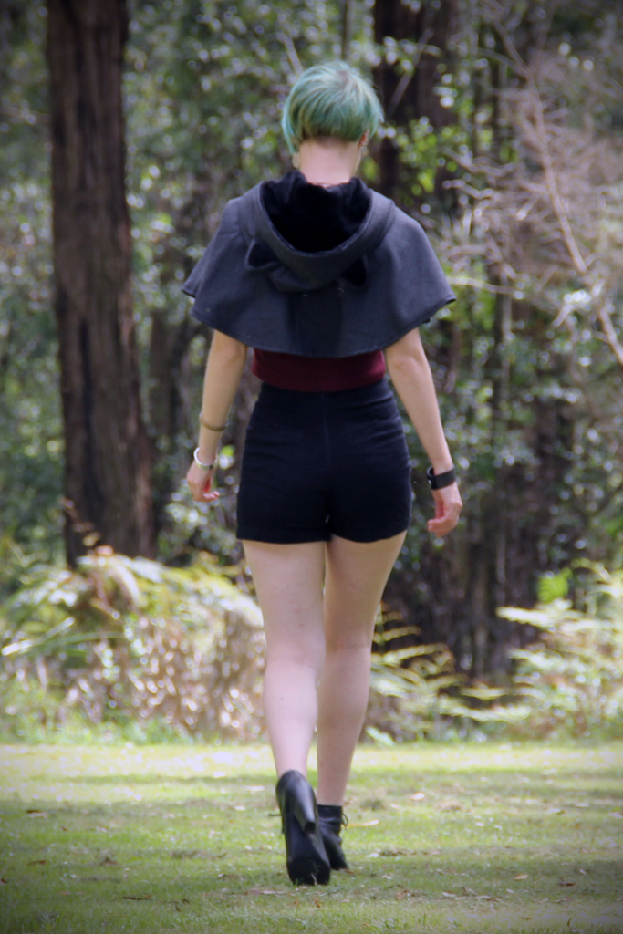 Cat Capelet (GRY&BLCK) - Button Fox
