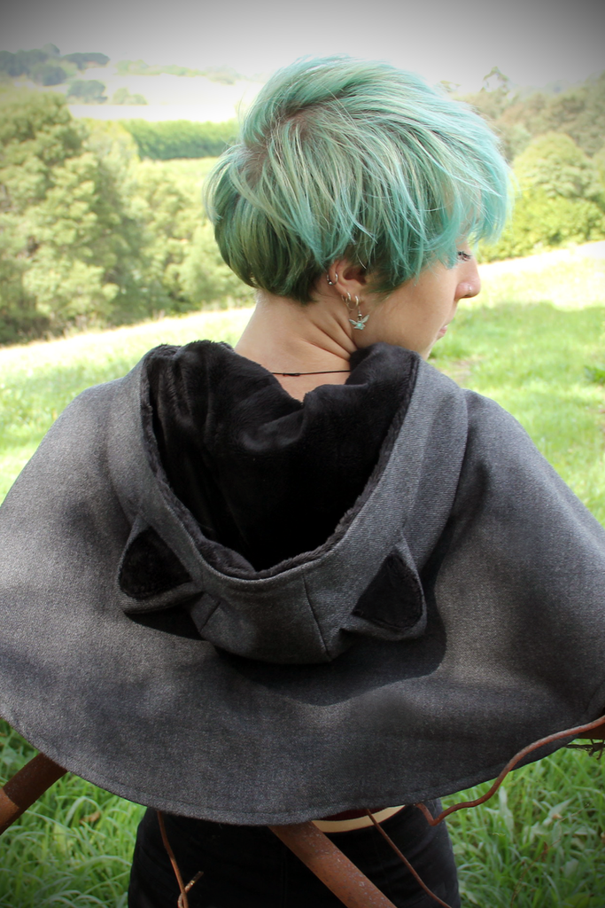 Cat Capelet (GRY&BLCK) - Button Fox