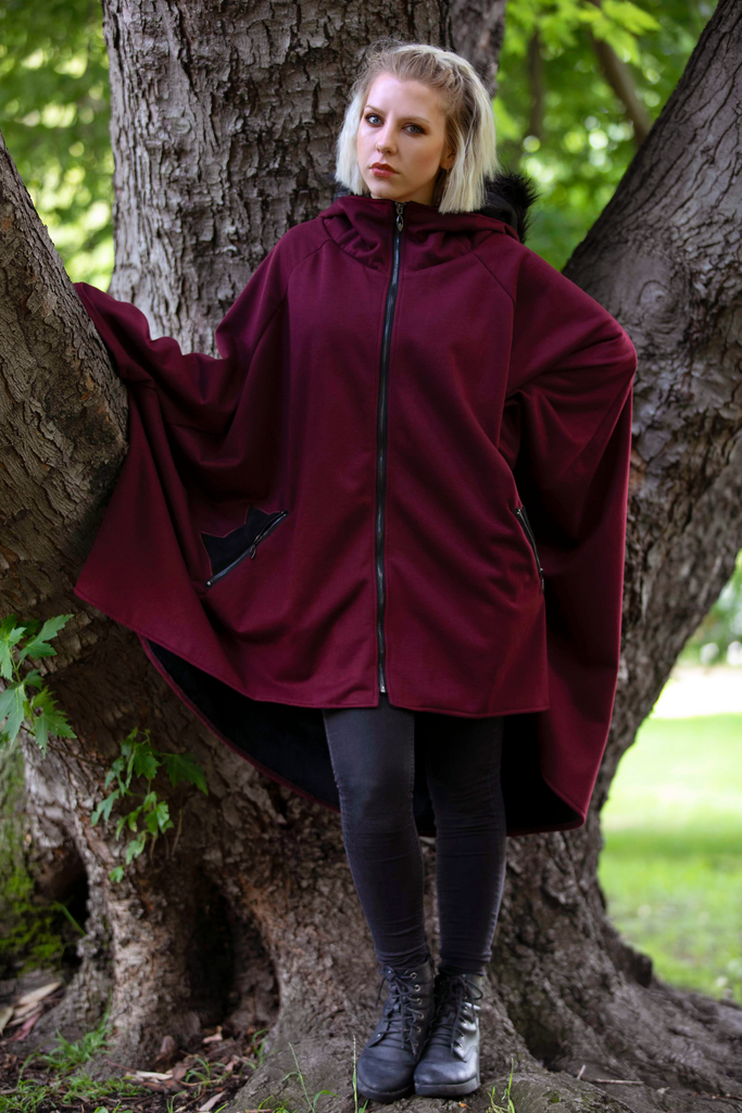 Glider Cape (BRGNDY&BLCK) - Button Fox
