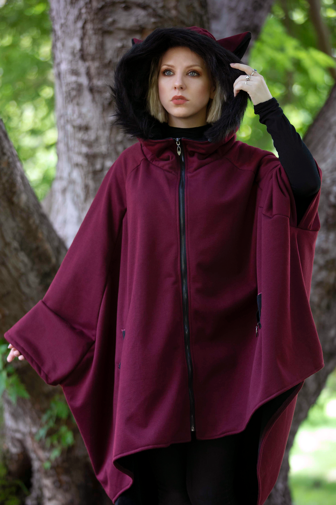 Glider Cape (BRGNDY&BLCK) - Button Fox