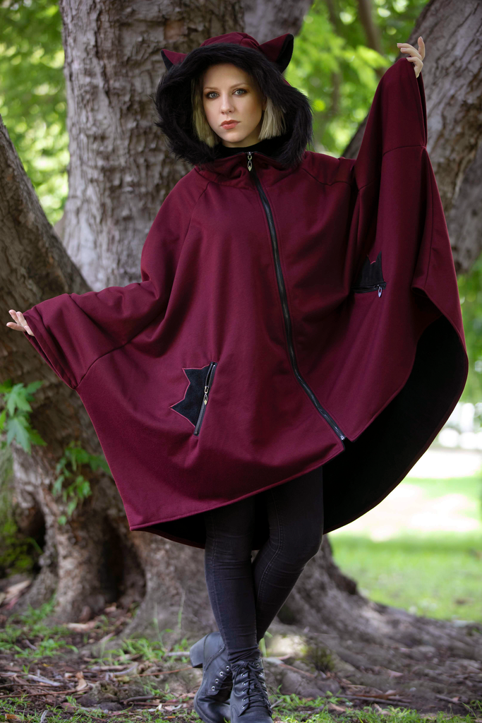 Glider Cape (BRGNDY&BLCK) - Button Fox