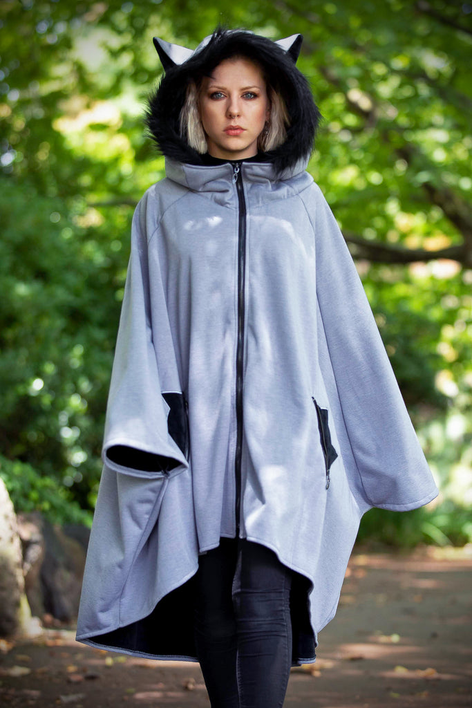 Glider Cape (LTGRY&BLCK) - Button Fox