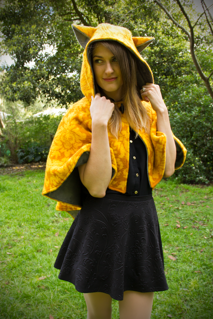 Vintage Fox Capelet (YLLW&LTGRY) - Button Fox