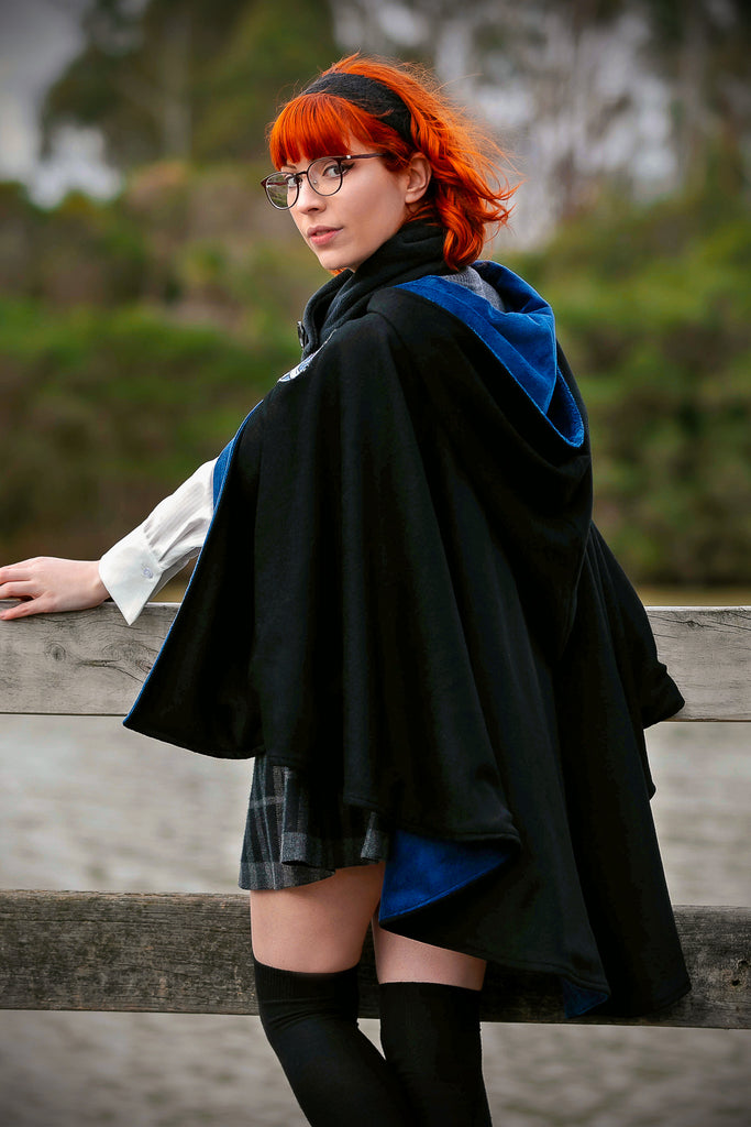 Ravenpaw Cape - Button Fox