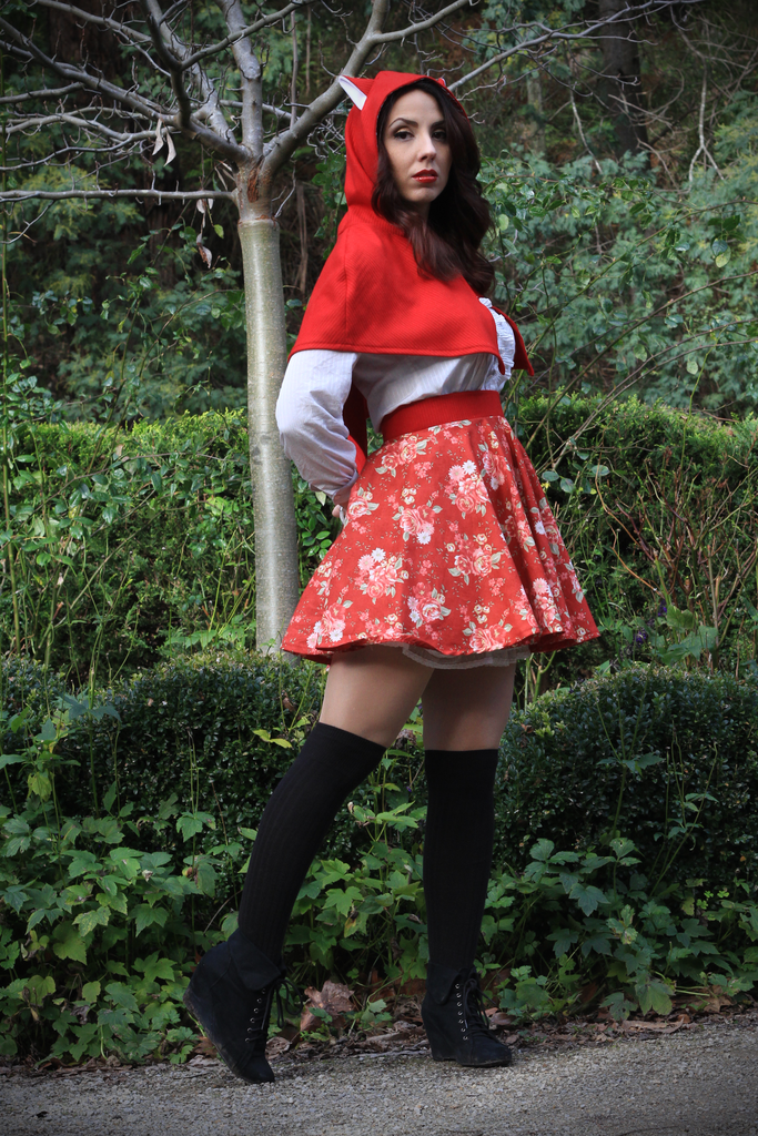 Fox Capelet (RD&WHT) - Button Fox